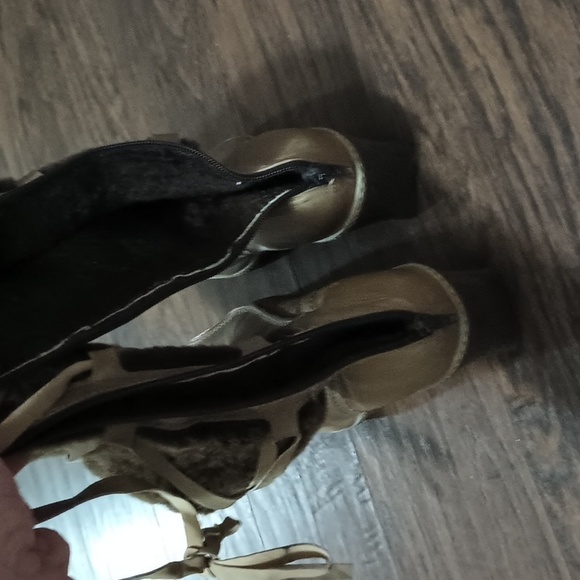 Eric Michael boots wedge fur women's 9 - Picture 4 of 5